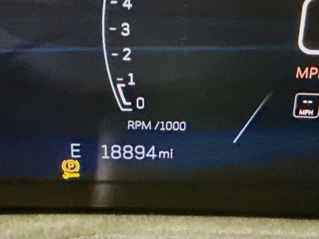 Used 2024 Cadillac XT4 Sport FWD image 12