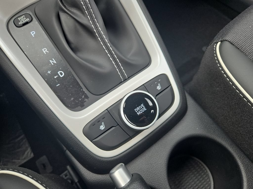 New 2026 Hyundai Venue SEL FWD image 40