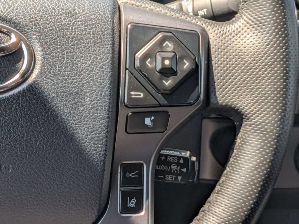 Used 2019 Toyota Tacoma TRD Sport AWD/4WD image 17