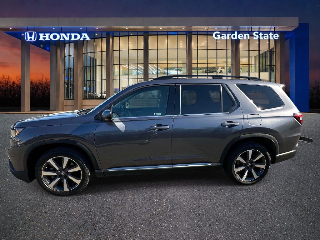 Certified 2024 Honda Pilot Touring image 5