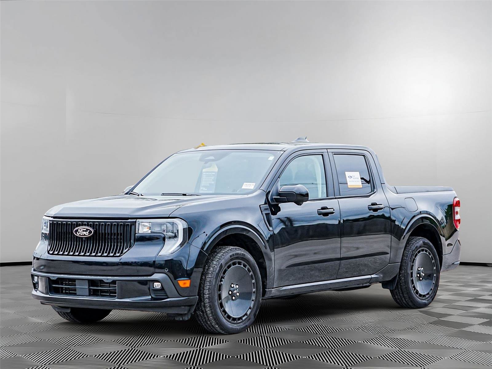 Used 2025 Ford Maverick Lobo AWD/4WD image 9