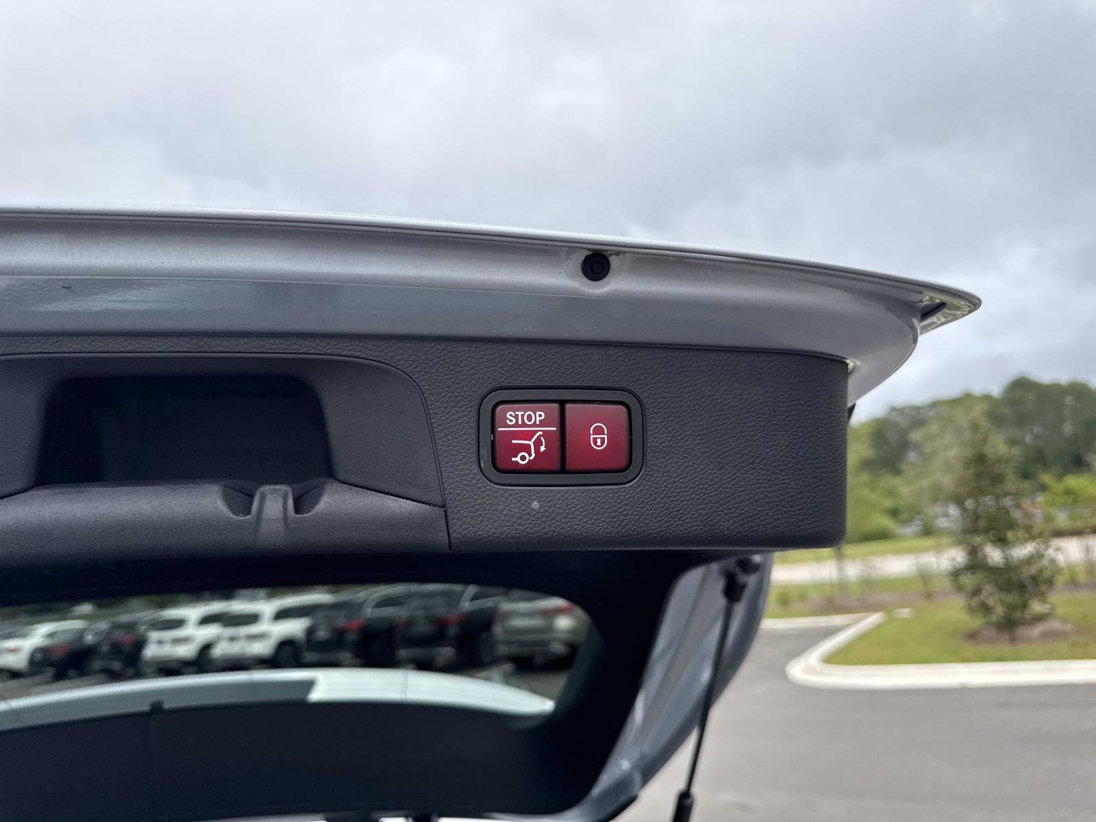 Used 2022 Mercedes-Benz GLC 300 4MATIC image 12