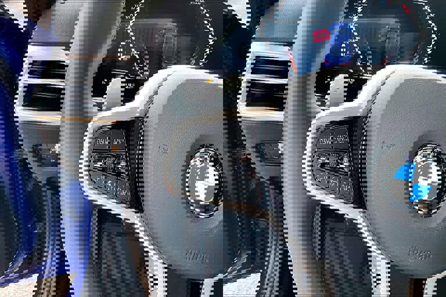 Certified 2025 BMW 330i Sedan w/ M Sport Package RWD image 23