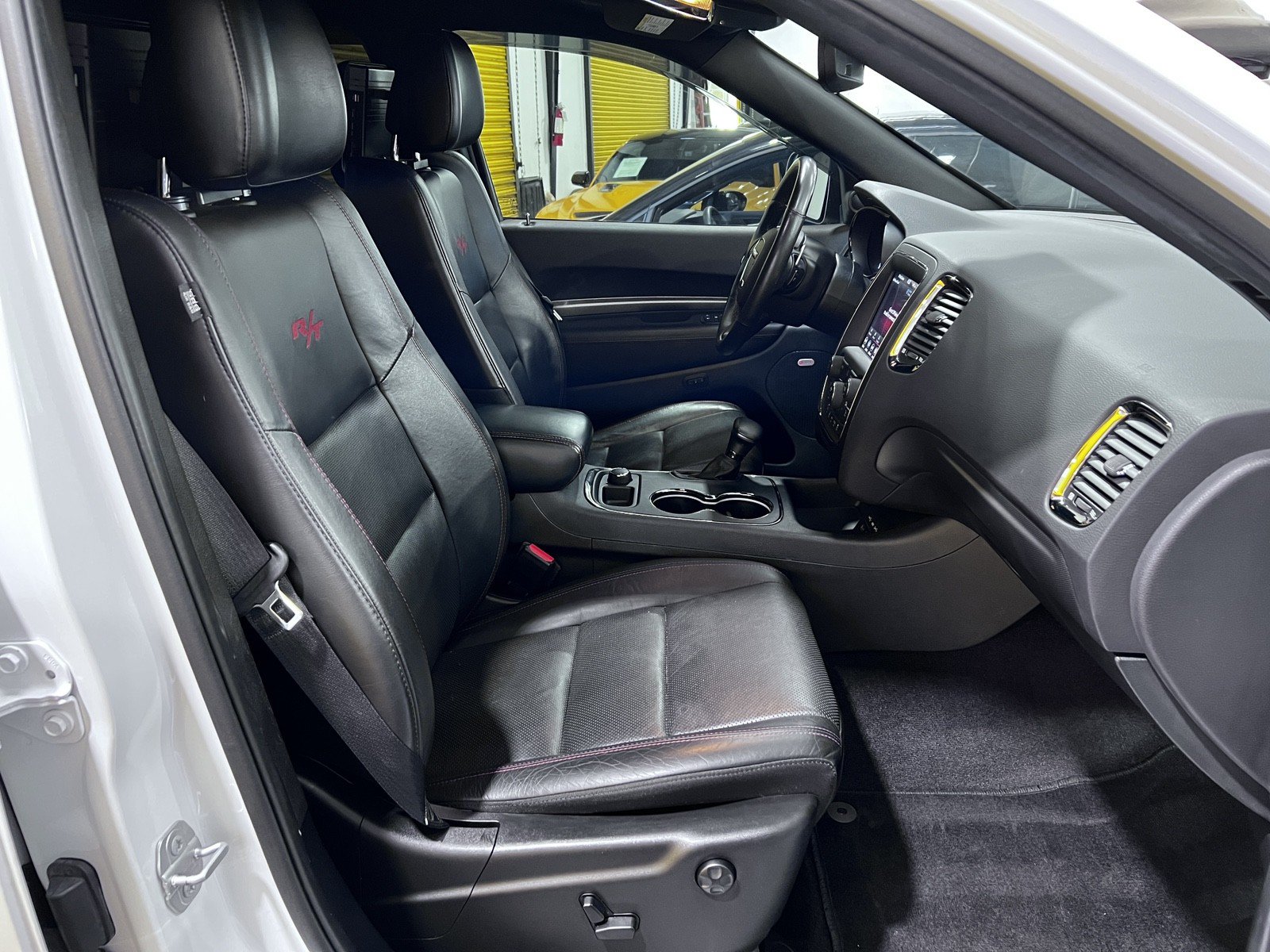 Used 2018 Dodge Durango R/T w/ Technology Group AWD/4WD image 17