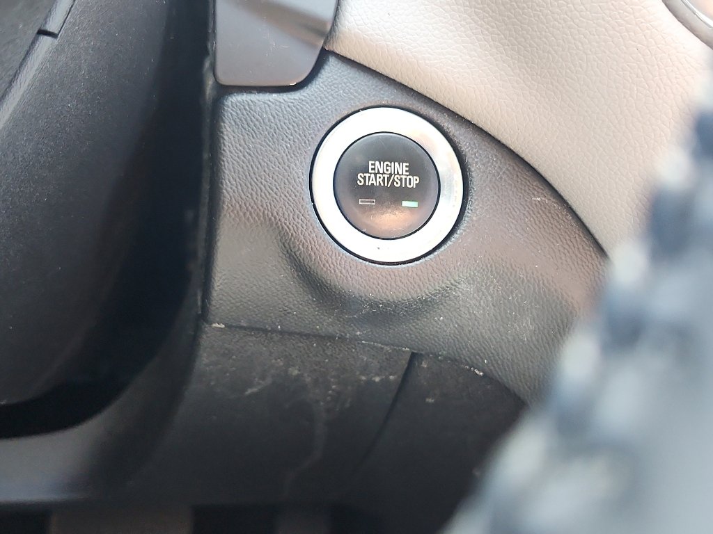 Used 2018 Chevrolet Equinox LT FWD image 27