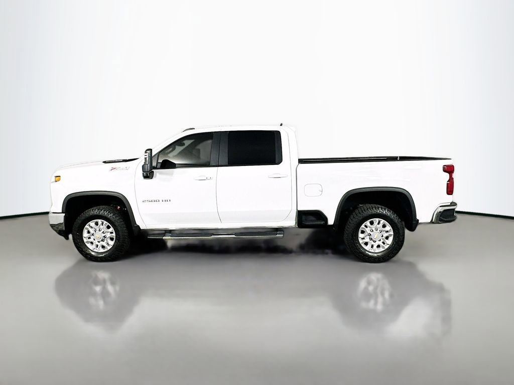Used 2024 Chevrolet Silverado 2500 LT image 4