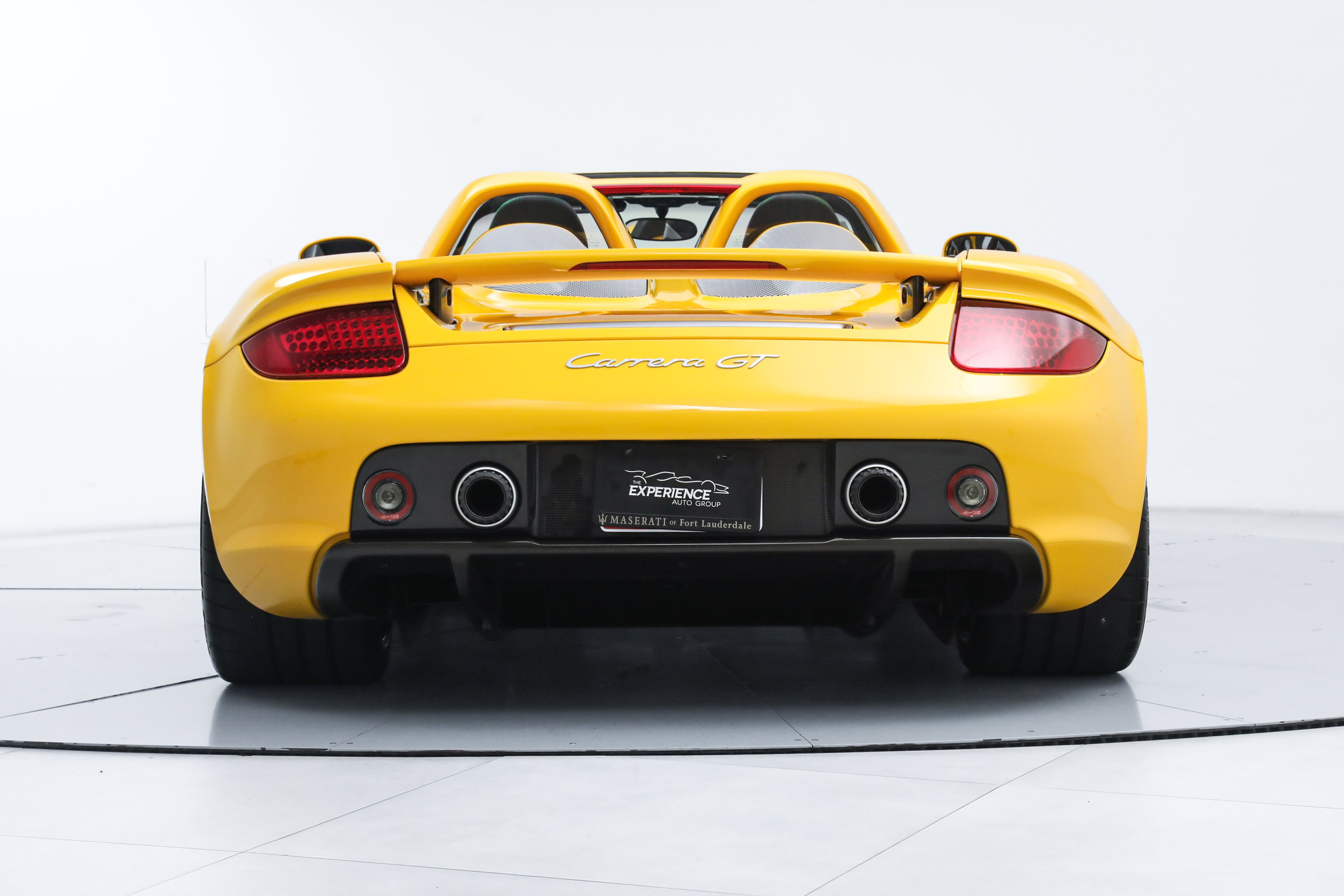 Used 2005 Porsche Carrera GT RWD image 5