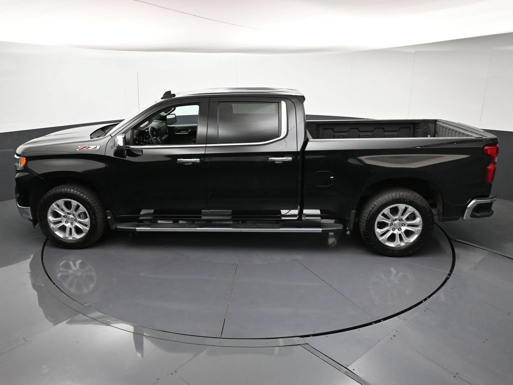 Certified 2023 Chevrolet Silverado 1500 LTZ w/ LTZ Premium Package AWD/4WD image 16