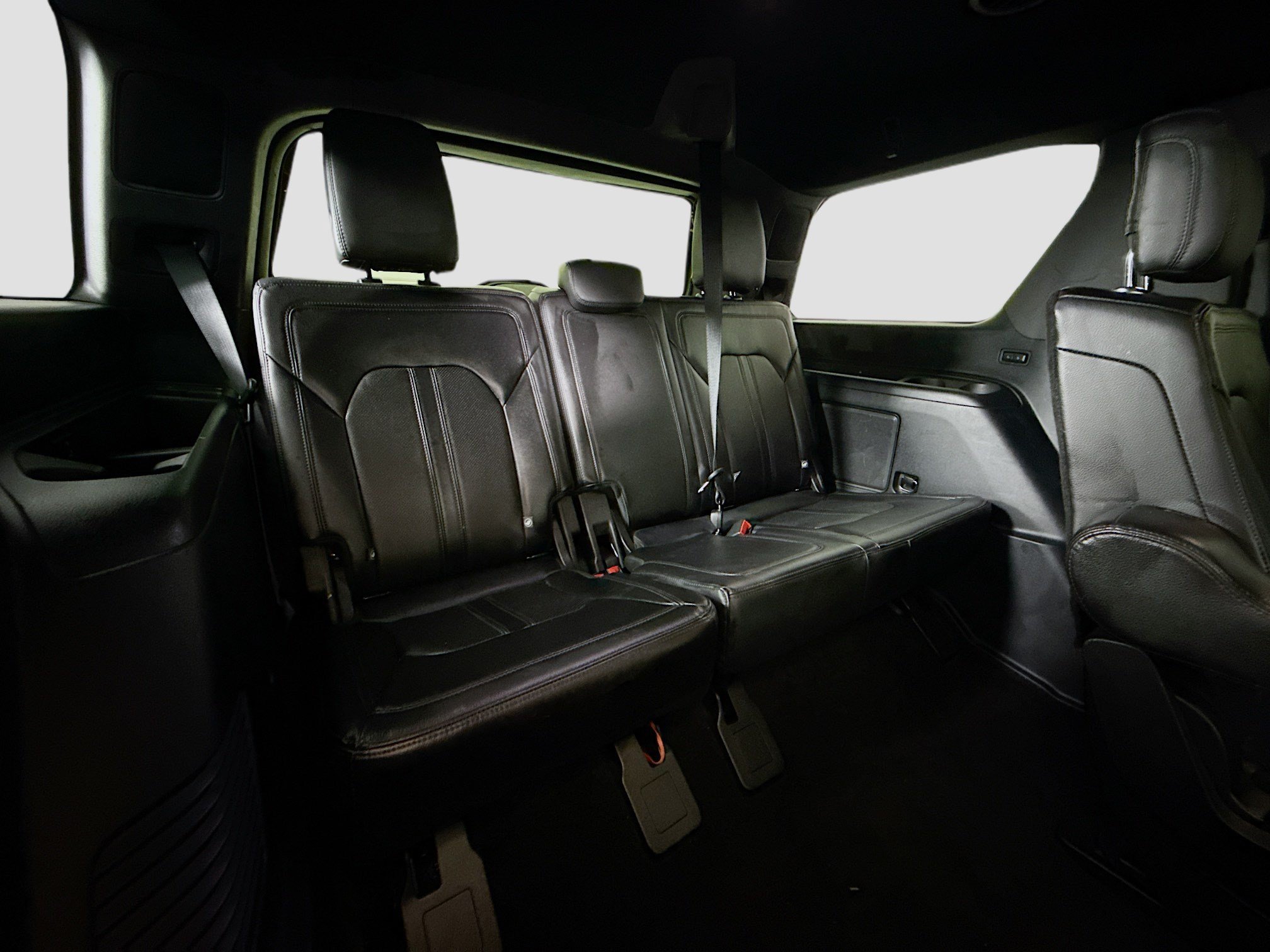 Used 2019 Ford Expedition Limited w/ Special Edition Package RWD image 43