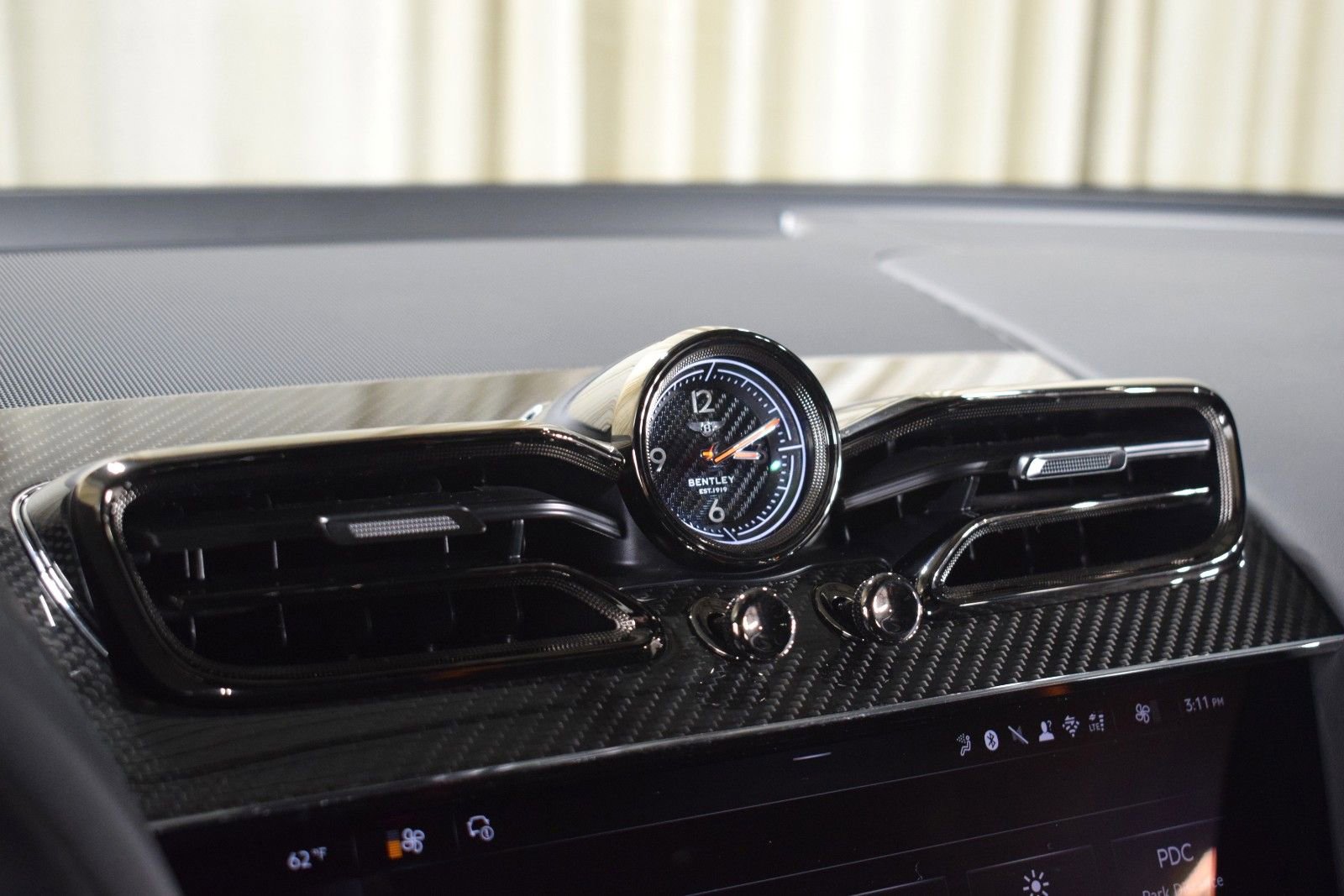 New 2026 Bentley Bentayga Speed AWD/4WD image 32