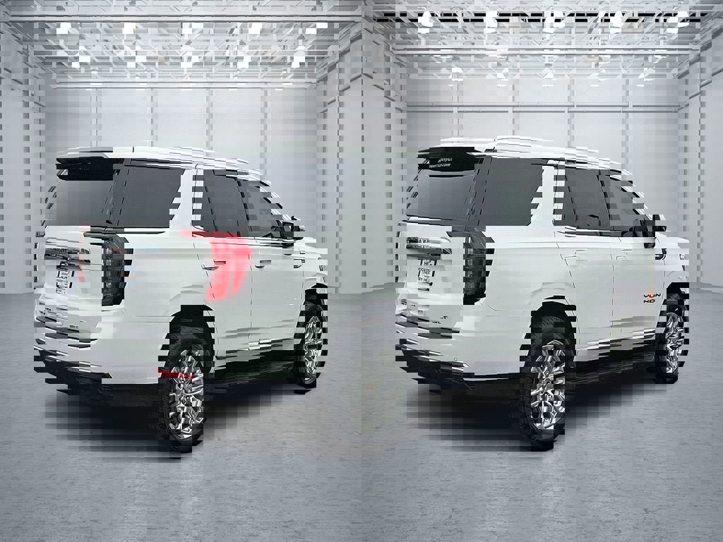 Certified 2024 GMC Yukon SLT w/ SLT Luxury Package image 5