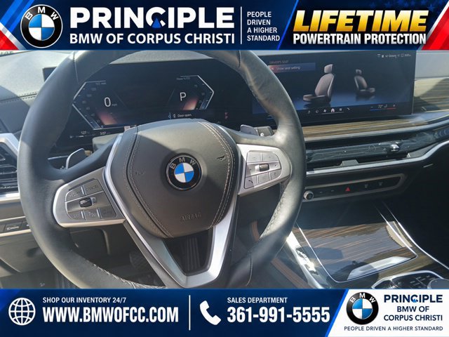 Used 2026 BMW X7 xDrive40i AWD/4WD image 23