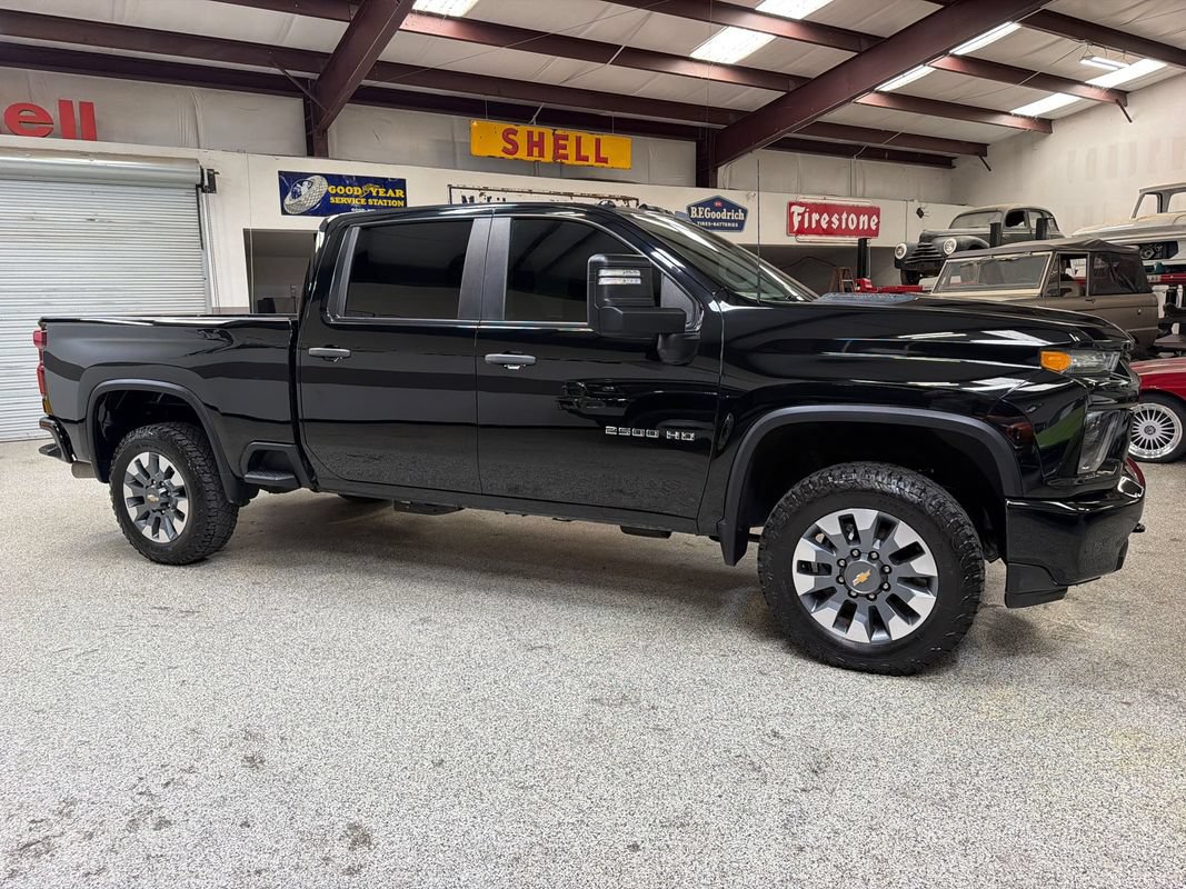 Used 2023 Chevrolet Silverado 2500 Custom w/ Custom Value Package AWD/4WD image 10