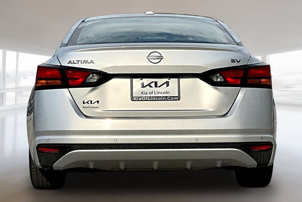 Used 2024 Nissan Altima 2.5 SV FWD image 5
