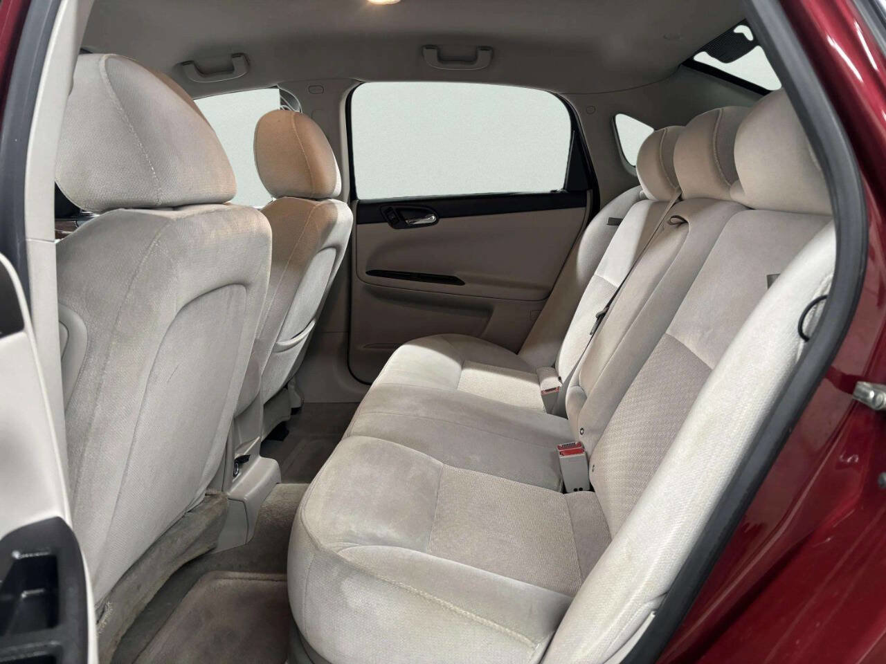 Used 2010 Chevrolet Impala LT w/ Convenience Package image 14