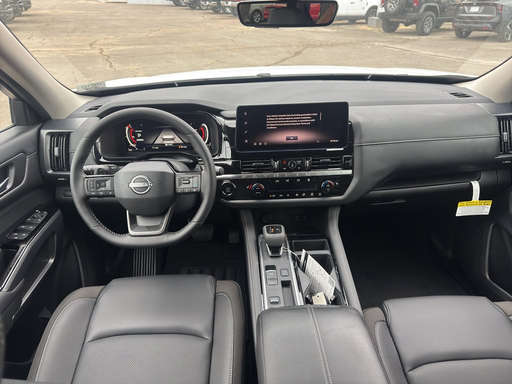 New 2026 Nissan Pathfinder SL image 12