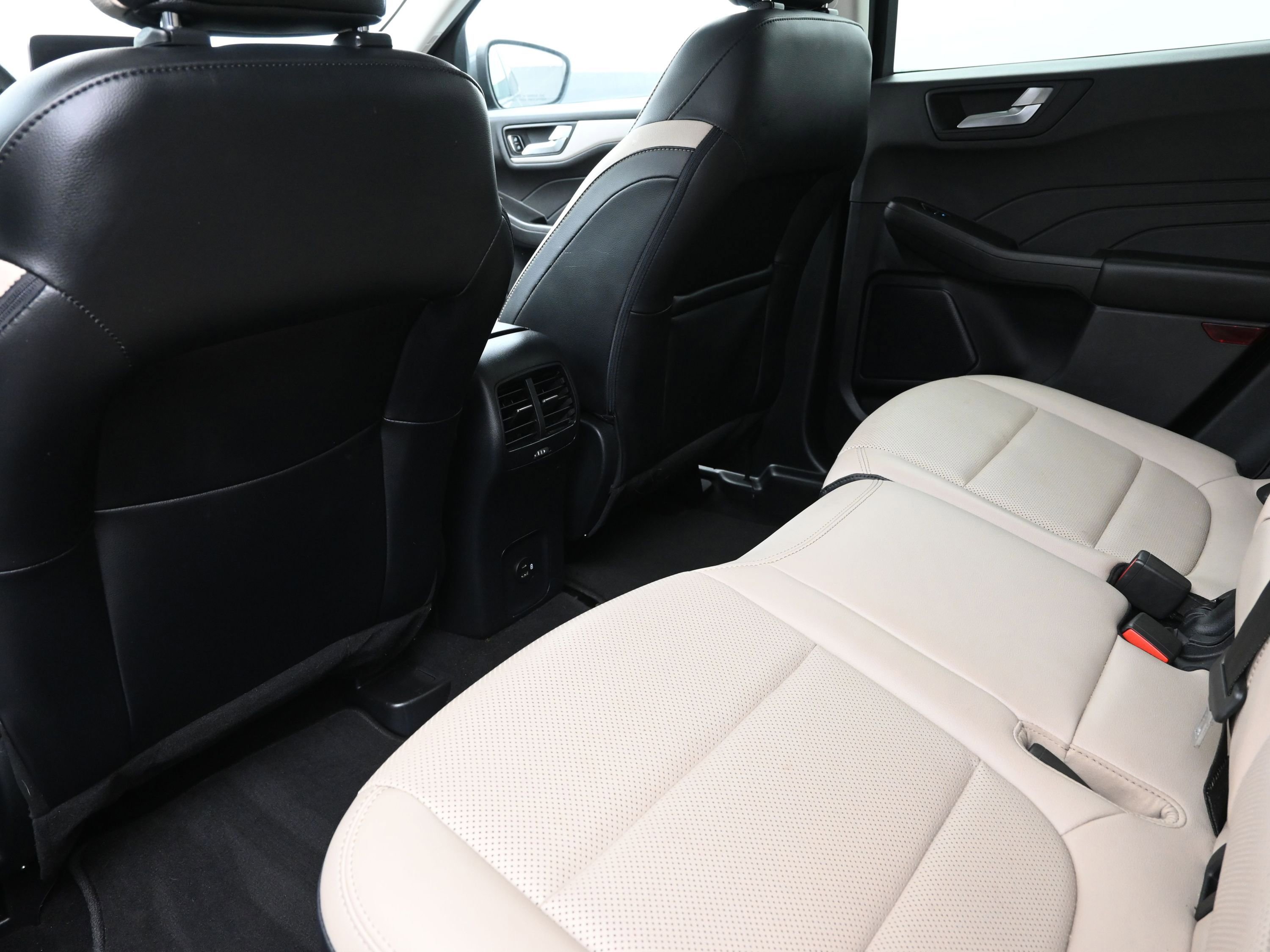 Used 2021 Ford Escape SEL image 22