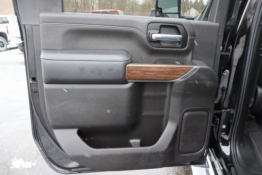 Used 2022 Chevrolet Silverado 3500 High Country w/ Safety Package II image 25