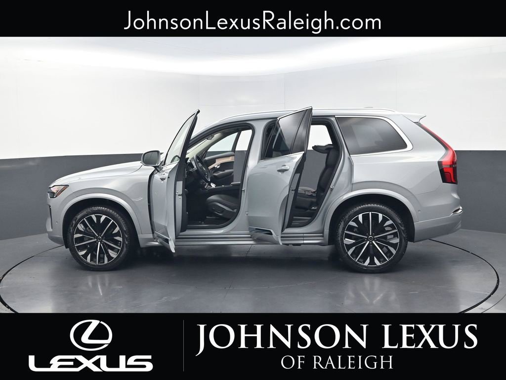 Used 2026 Volvo XC90 B6 Plus w/ Protection Package Premier AWD/4WD image 35