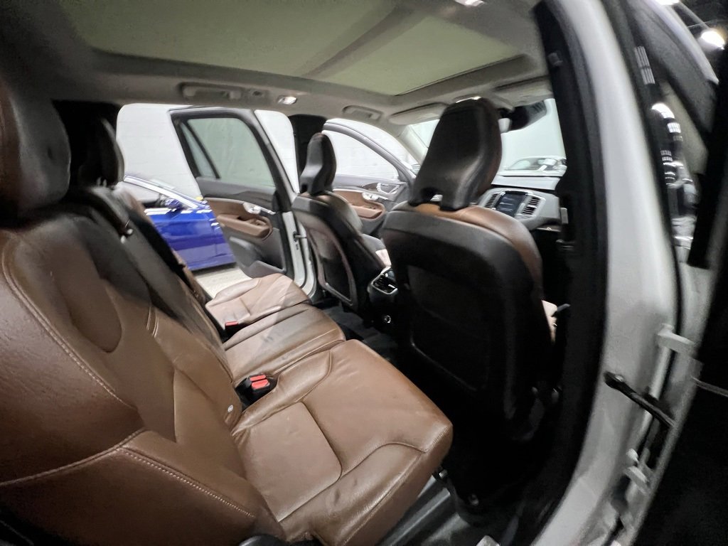 Used 2019 Volvo XC90 T6 Momentum w/ Protection Package image 20