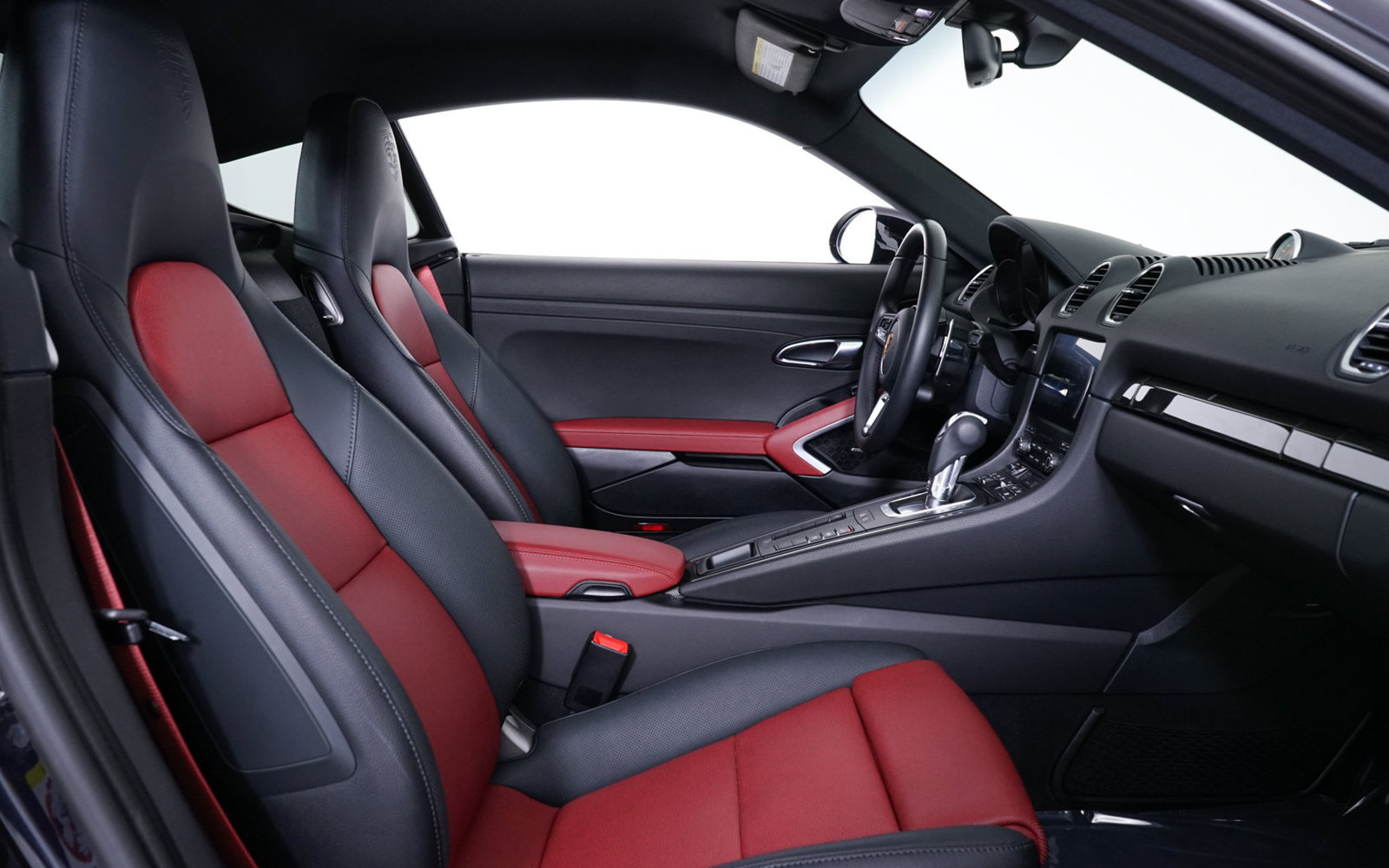 Used 2025 Porsche 718 Cayman S RWD image 30