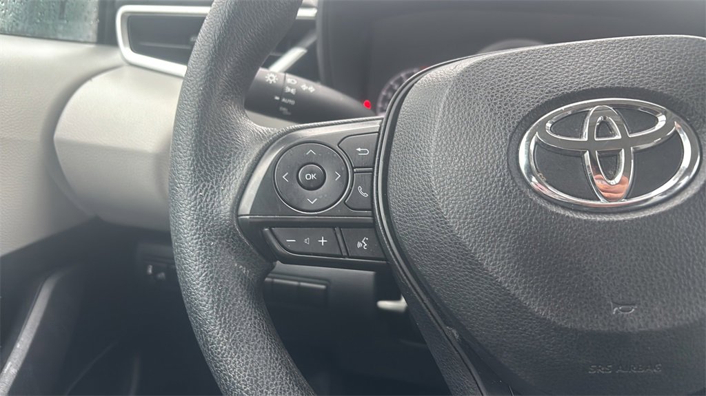 Used 2021 Toyota Corolla LE image 25