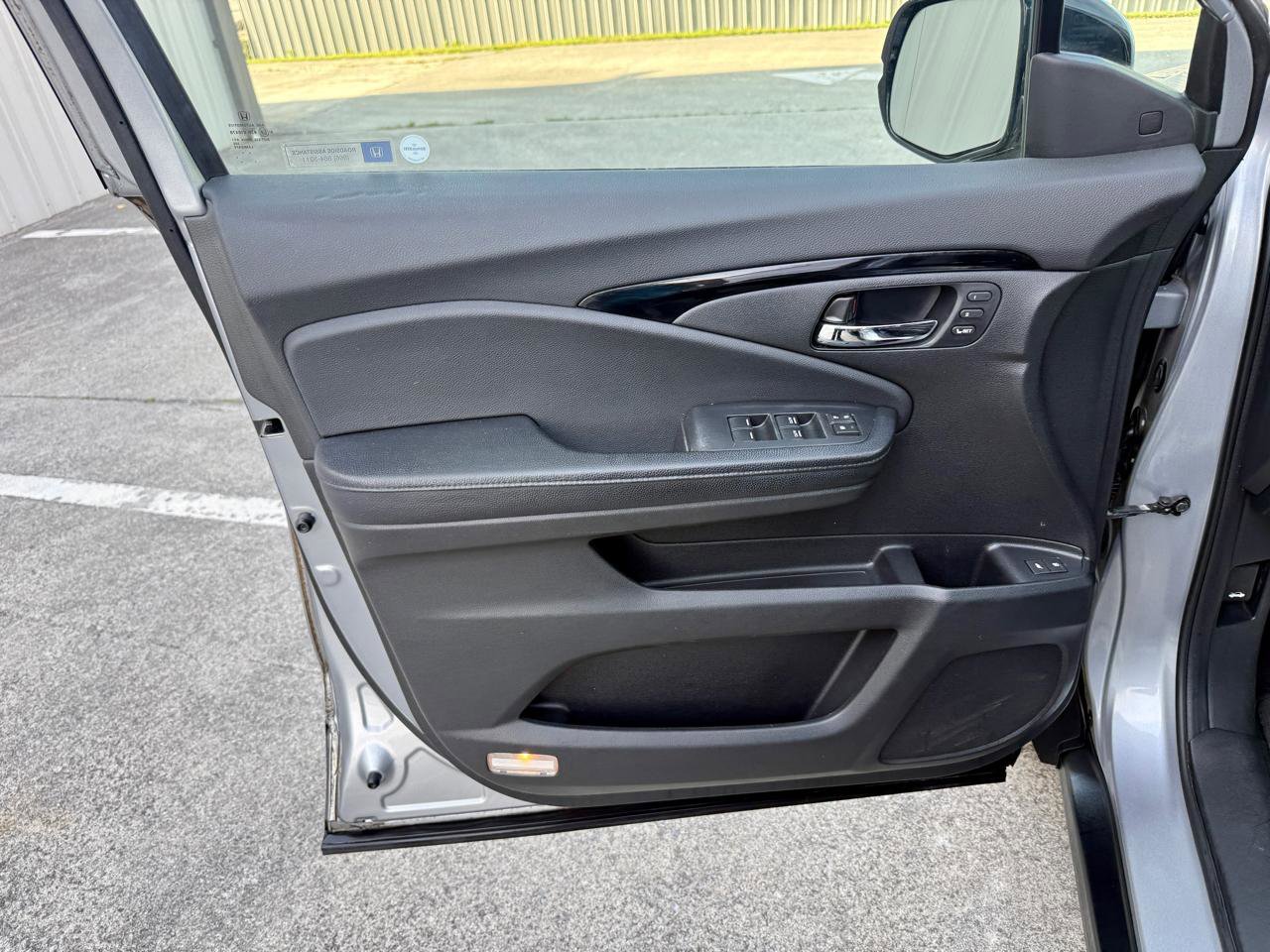Used 2016 Honda Pilot Elite image 26