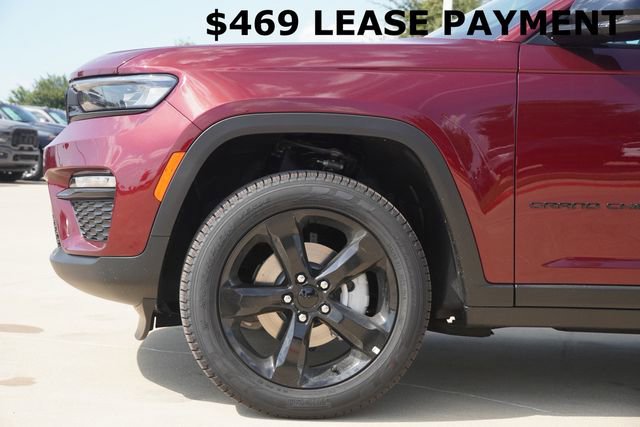 New 2025 Jeep Grand Cherokee Limited w/ Black Appearance Package image 5