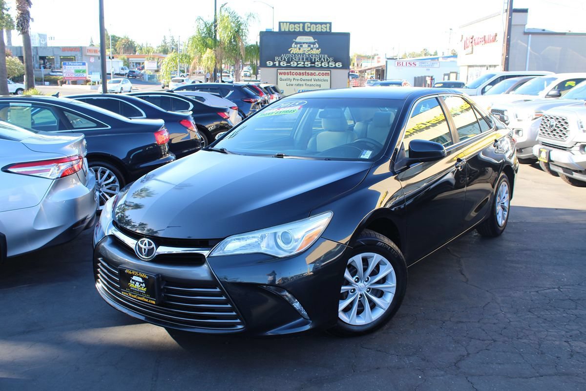 Used 2015 Toyota Camry LE FWD image 32