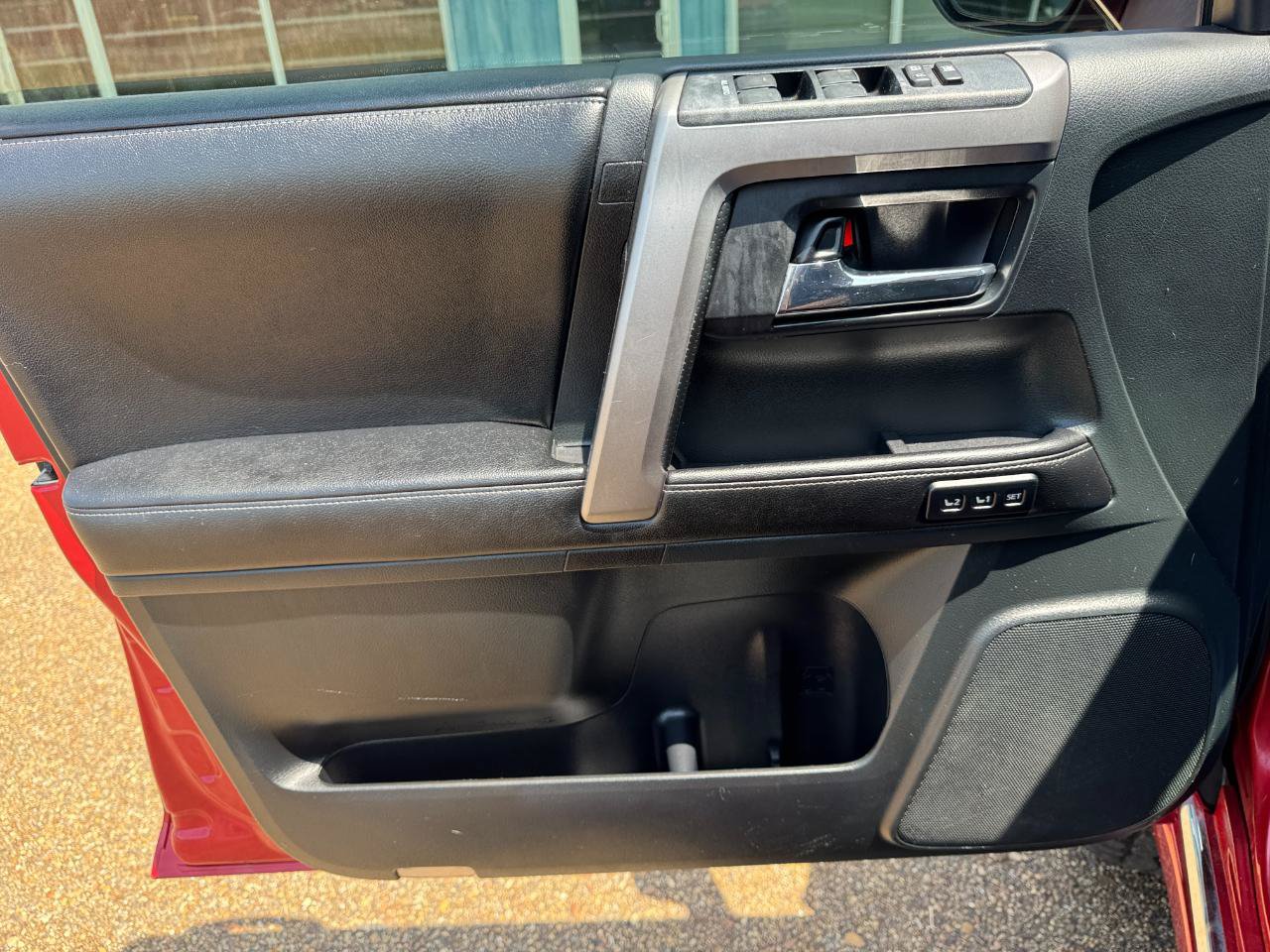 Used 2015 Toyota 4Runner Limited RWD image 25