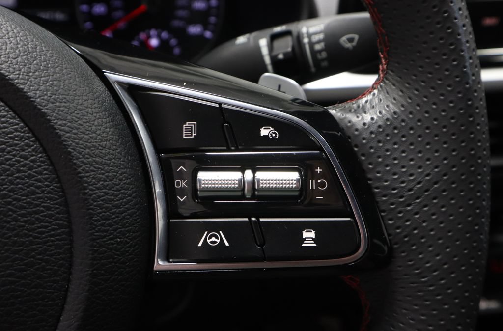 Used 2024 Kia Forte GT FWD image 29