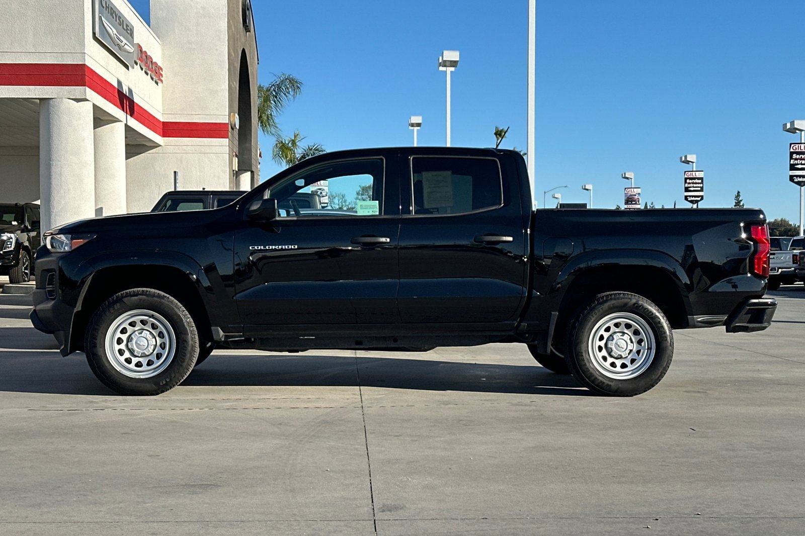 Used 2024 Chevrolet Colorado W/T image 3