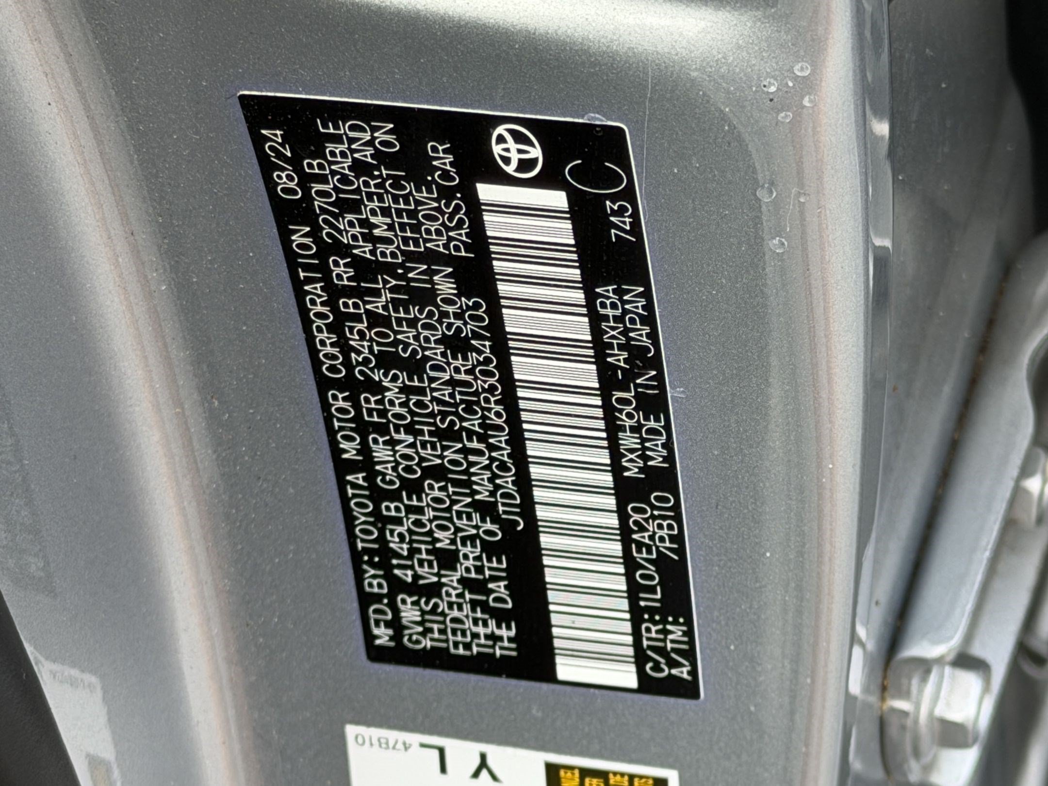 Used 2024 Toyota Prius Limited FWD image 27