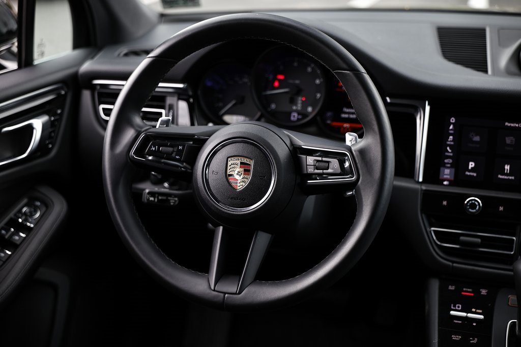 Certified 2024 Porsche Macan image 26