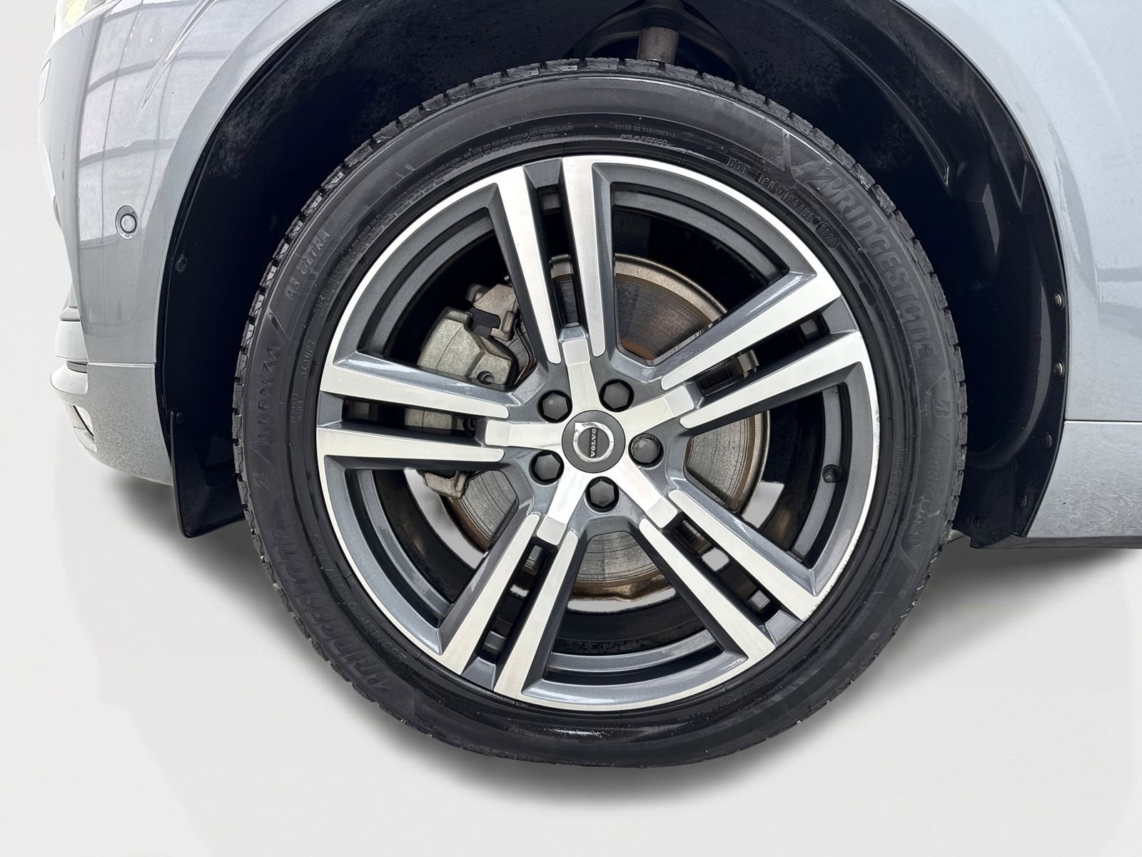Used 2019 Volvo XC60 T6 Momentum w/ Advanced Package AWD/4WD image 49