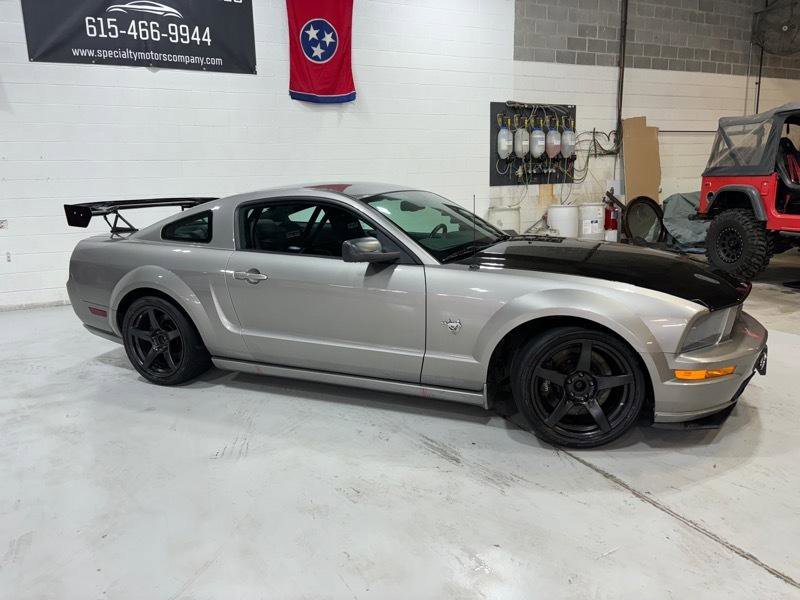Used 2009 Ford Mustang GT Premium image 3