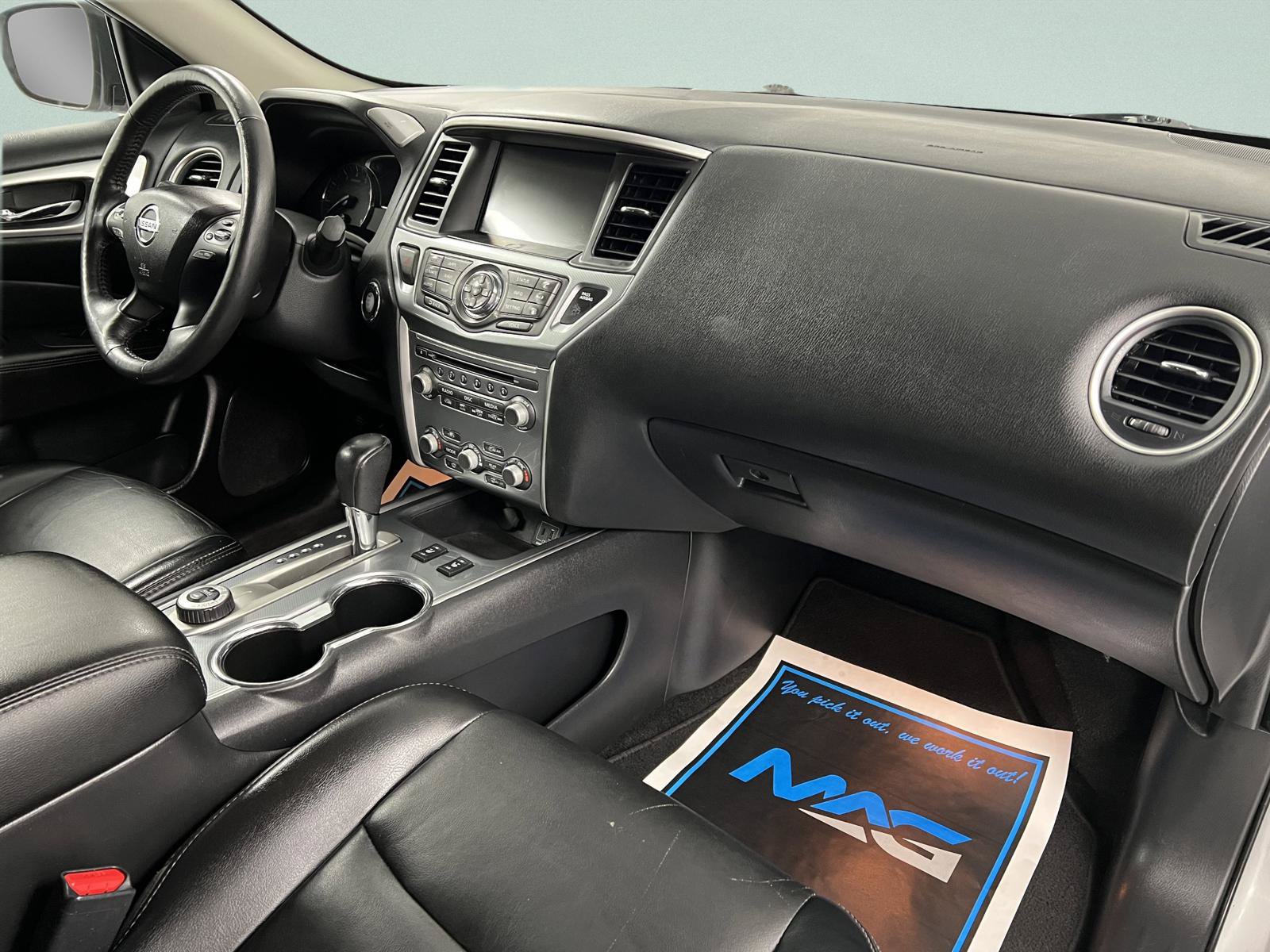 Used 2019 Nissan Pathfinder SL AWD/4WD image 41
