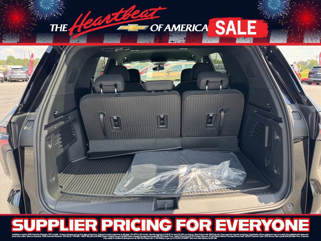 New 2027 Chevrolet Traverse LT w/ LPO, Floor Liner Package FWD image 7