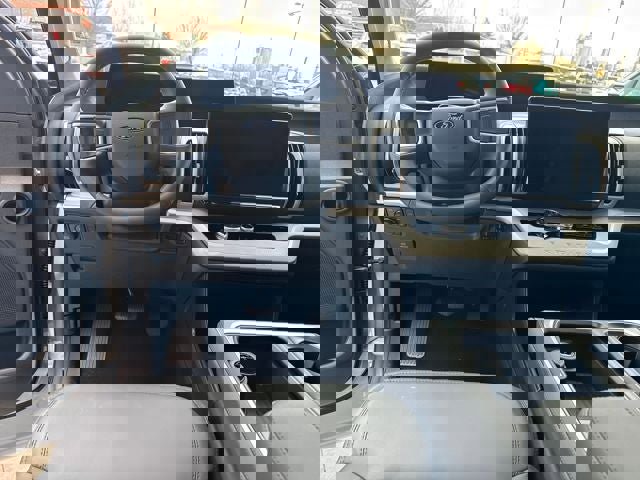 New 2026 Ford Expedition Active image 14