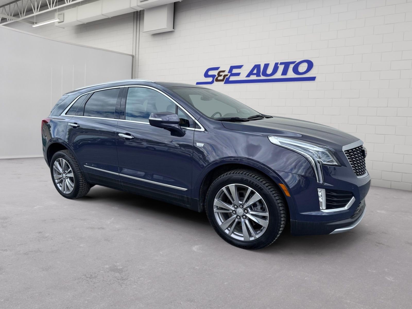Used 2024 Cadillac XT5 Premium Luxury image 7