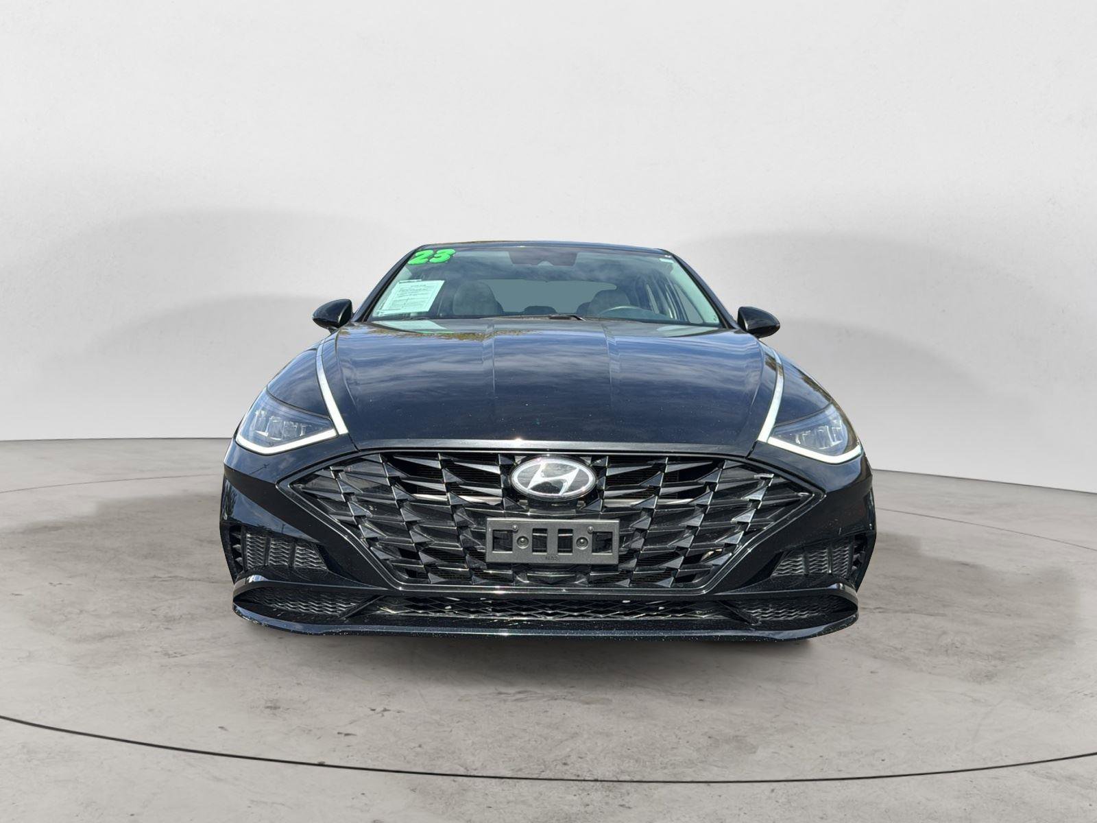 Used 2023 Hyundai Sonata SEL w/ Cargo Package image 2