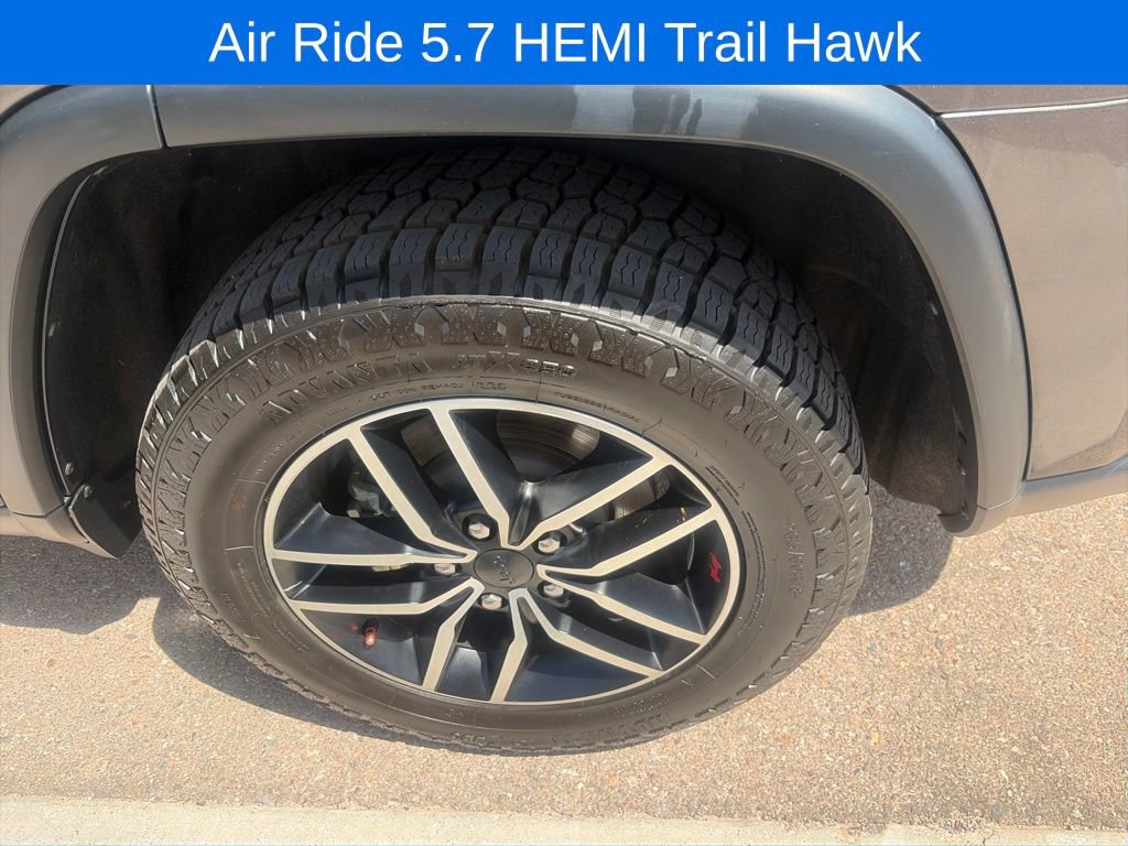 Used 2021 Jeep Grand Cherokee Trailhawk w/ Premium Lighting Group AWD/4WD image 59