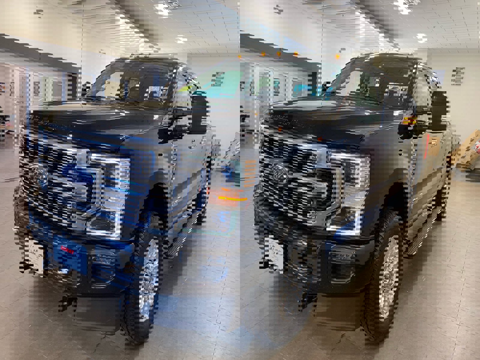 Used 2020 Ford F350 Limited w/ FX4 Off-Road Package image 4