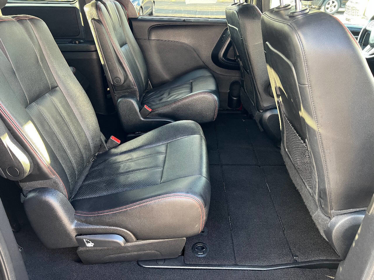 Used 2019 Dodge Grand Caravan GT image 30