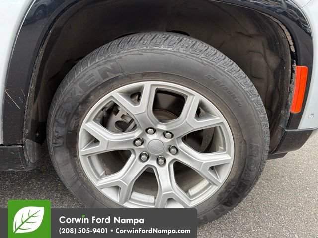 Used 2022 Jeep Wagoneer Series II AWD/4WD image 9