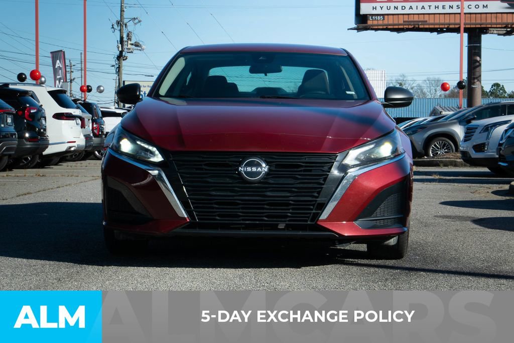 Used 2024 Nissan Altima 2.5 SV video 3