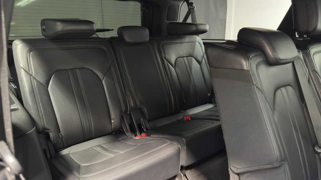 Used 2021 Ford Expedition Max Limited RWD image 16