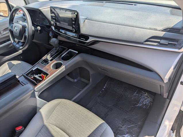 Used 2021 Toyota Sienna LE w/ LE Plus Package AWD/4WD image 18