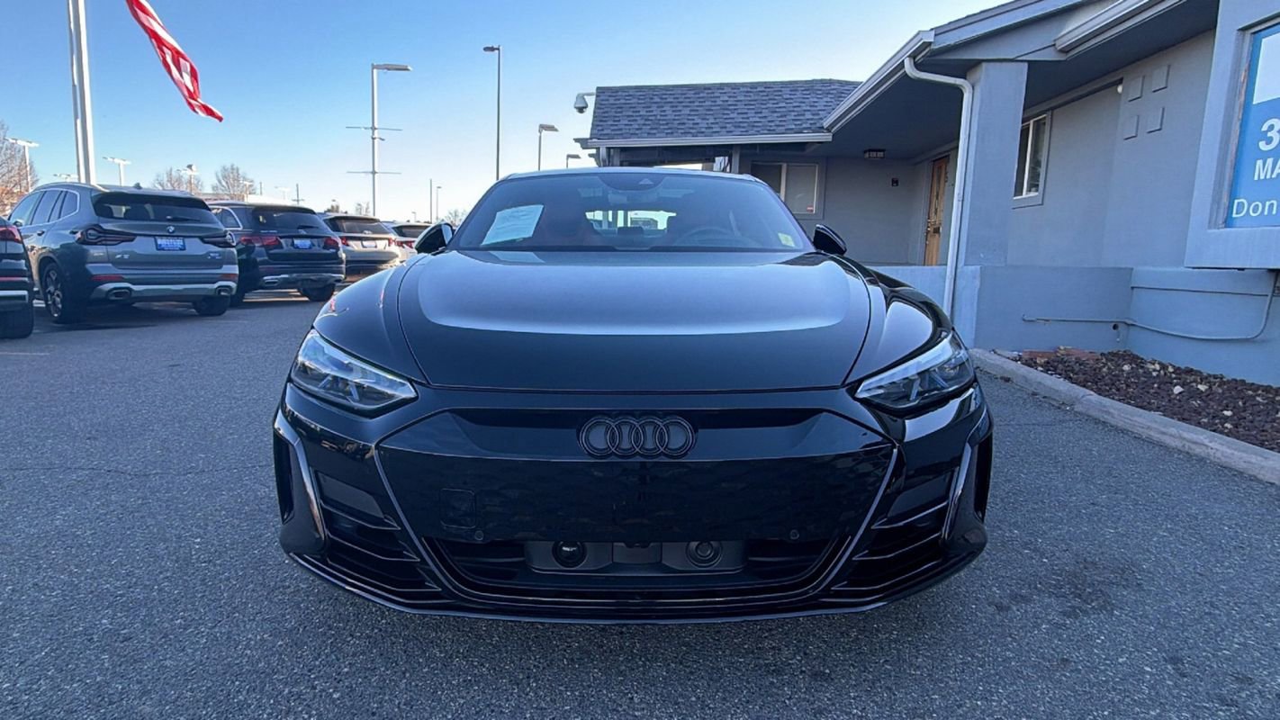 Used 2024 Audi e-tron GT Prestige w/ Prestige Package image 2