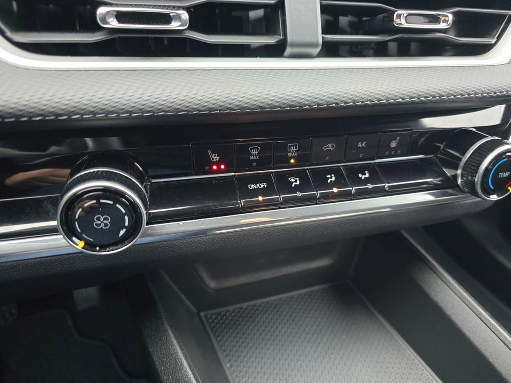 Certified 2025 Chevrolet Equinox LT image 25